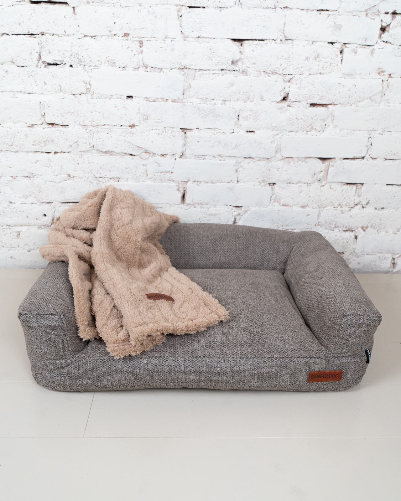 STUDIO kutyakanapé, barna